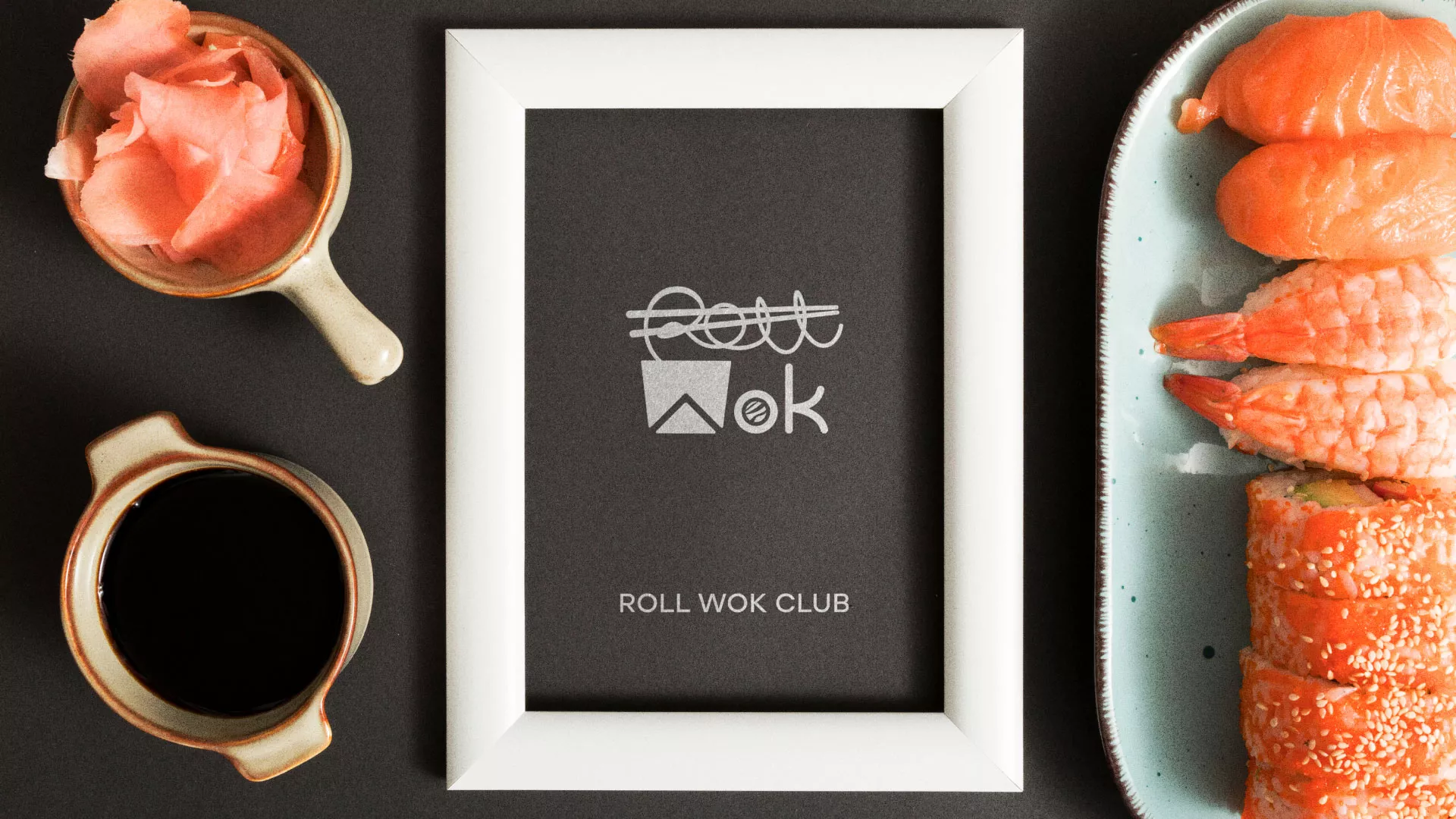Разработка логотипа суши-бара «Roll Wok Club» в Краснокаменске